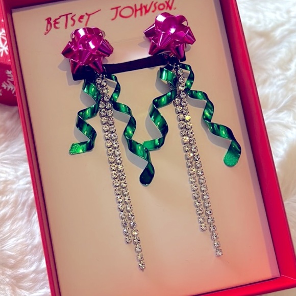 New BETSEY JOHNSON Gift Bow Crystal Dangle Earrings - Picture 5 of 11